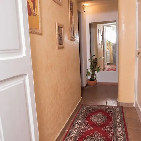 Mamma Splendora Лечче